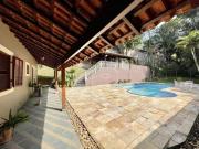 Casa com 4 dormitórios à venda, 412 m² por R$...