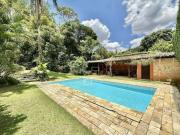 Casa com 4 dormitórios à venda, 417 m² por R$...