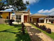 Casa com 4 dormitórios à venda, 420 m² por R$...