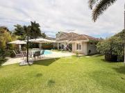 Casa com 4 dormitórios à venda, 420 m² por R$...