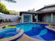 Casa com 4 dormitórios à venda, 422 m² por R$...