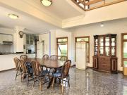 Casa com 4 dormitórios à venda, 427 m² por R$...