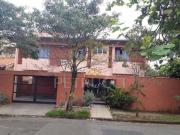 Casa com 4 dormitórios à venda, 428 m² por R$...