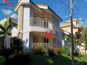 Casa com 4 dormitórios à venda, 430 m² por R$...