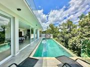 Casa com 4 dormitórios à venda, 435 m² por R$...