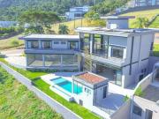 Casa com 4 dormitórios à venda, 442 m² por R$...