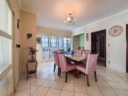 Casa com 4 dormitórios à venda, 444 m² por R$...