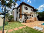 Casa com 4 dormitórios à venda, 450 m² por R$...