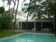 Casa com 4 dormitórios à venda, 450 m² por R$...