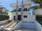 Casa com 4 dormitórios à venda, 450 m² por R$...