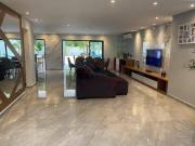 Casa com 4 dormitórios à venda, 450 m² por R$...