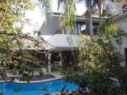 Casa com 4 dormitórios à venda, 450 m² por R$...