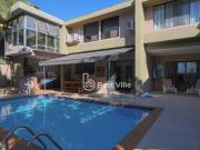 Casa em Esquina com 4 suítes à venda, 452 m² por R$...