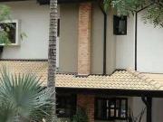 Casa com 4 dormitórios à venda, 454 m² por R$...