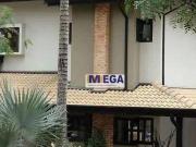 Casa com 4 dormitórios à venda, 454 m² por R$...