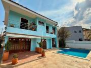 Casa com 4 dormitórios à venda, 457 m² por R$...