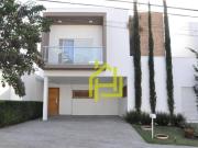 Casa com 4 dormitórios à venda, 460 m² por R$...