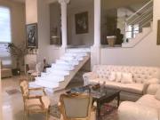 Casa com 4 dormitórios à venda, 463 m² por R$...