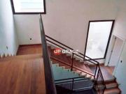 Casa com 4 dormitórios à venda, 463 m² por R$...