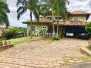 Casa com 4 dormitórios à venda, 467 m² por R$...