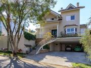 Casa com 4 dormitórios à venda, 470 m² por R$...