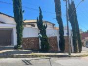 Casa com 4 dormitórios à venda, 485 m² por R$ 2.600.000...
