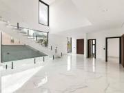 Casa com 4 dormitórios à venda, 486 m² por R$...