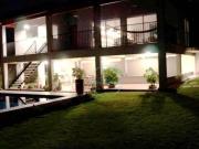 Casa com 4 dormitórios à venda, 487 m² por R$...