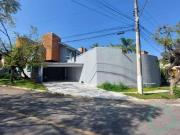 Casa com 4 dormitórios à venda, 493 m² por R$ 3.080.000...