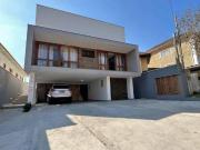 Casa com 4 dormitórios à venda, 496 m² por R$...