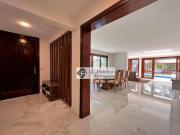 Casa com 4 dormitórios à venda, 496 m² por R$...