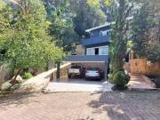 Casa com 4 dormitórios à venda, 500 m² por R$...