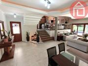 Casa com 4 dormitórios à venda, 500 m² por R$...