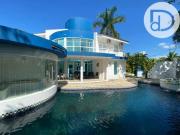 Casa com 4 dormitórios à venda, 500 m² por R$...