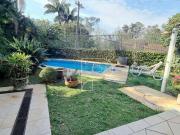 Casa com 4 dormitórios à venda, 504 m² por R$...