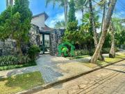 Casa com 4 dormitórios à venda, 507 m² por R$...