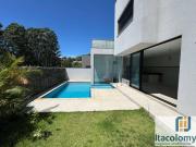 Casa com 4 dormitórios à venda, 510 m² por R$...