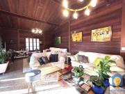 Casa com 4 dormitórios à venda, 517 m² por R$...