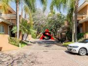 Casa com 4 dormitórios à venda, 519 m² por R$...