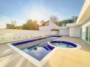 Casa com 4 dormitórios à venda, 519 m² por R$...