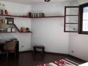 Casa com 4 dormitórios à venda, 532 m² por R$...