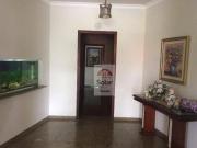 Casa com 4 dormitórios à venda, 537 m² por R$...