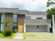 Casa com 4 dormitórios à venda, 540 m² por R$...