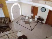 Casa com 4 dormitórios à venda, 545 m² por R$...