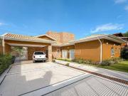 Casa com 4 dormitórios à venda, 549 m² por R$...