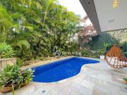 Casa com 4 dormitórios à venda, 550 m² por R$...