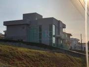 Casa com 4 dormitórios à venda, 554 m² por R$...