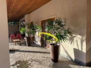 Casa com 4 dormitórios à venda, 557 m² por R$...