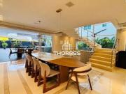 Casa com 4 dormitórios à venda, 557 m² por R$...