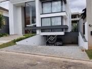 Casa com 4 dormitórios à venda, 560 m² por R$...